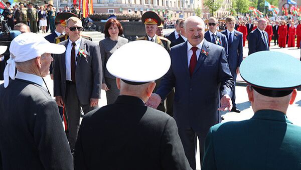 Президент Белоруссии Александр Лукашенко во время праздничных мероприятий в Минске. 9 мая 2018