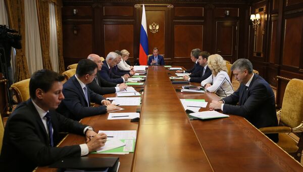 Дмитрий Медведев проводит совещание по реализации указа президента России от 7 мая 2018 года. 10 мая 2018