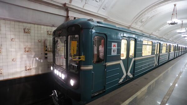 Поезд 81-717/714 («Номерной») во время Парада поездов Московского метрополитена. Архивное фото