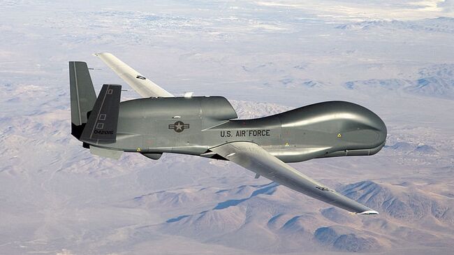 Американский стратегический разведывательный БПЛА RQ-4 Global Hawk