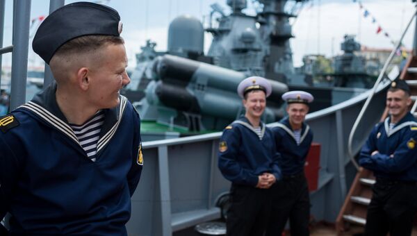 Моряки-Чернофлотцы на борту боевого корабля Черноморского флота в Севастополе