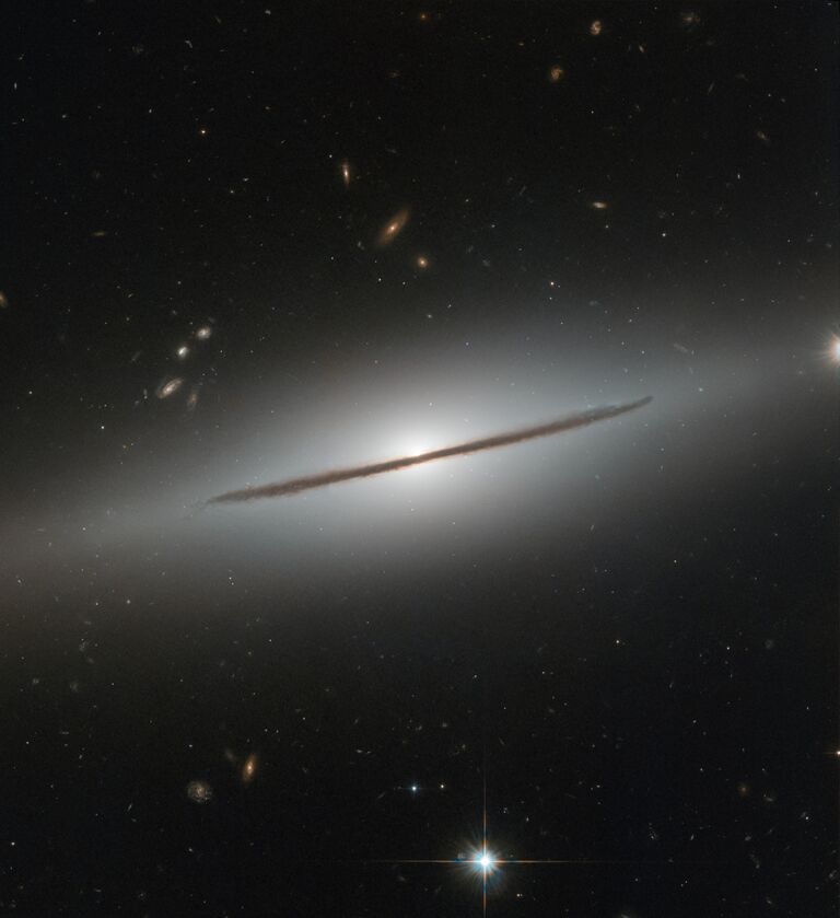 Галактика NGC 1032, расположенная в созвездии Кита