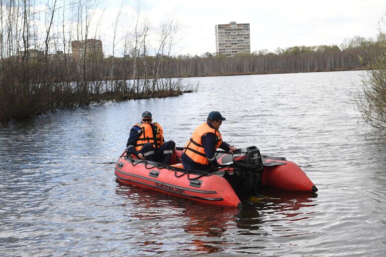 Cпасатели на воде Cпасатели на воде