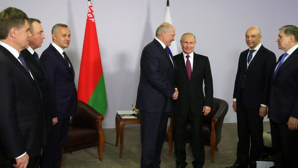 Президент РФ Владимир Путин и президент Белоруссии Александр Лукашенко во время встречи. 14 мая 2018
