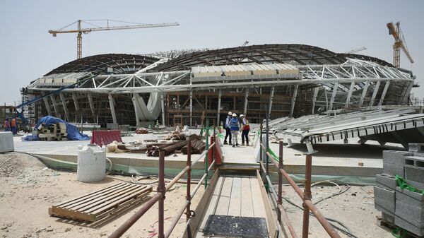 Строительство стадиона Аль-Вакра в катарском городе Доха. Архивное фото
