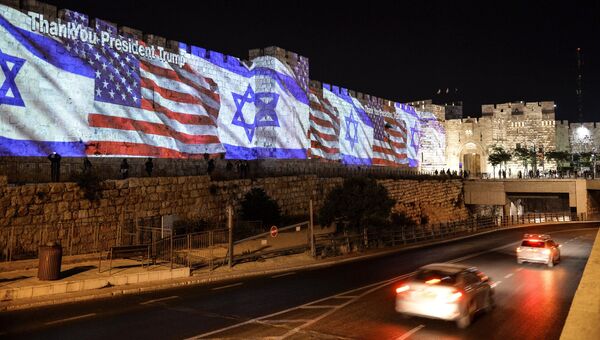 Иллюминация с флагами США и Израиля в Иерусалиме в связи с переносом посольства США из Тель-Авива в Иерусалим. Архивное фото