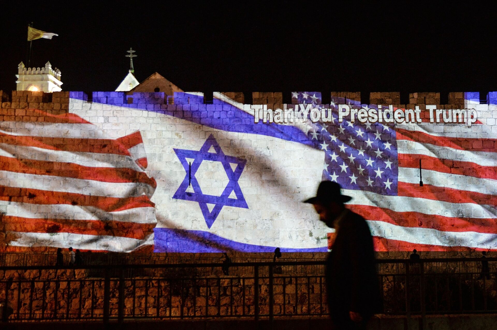 Иллюминация с флагами США и Израиля в Иерусалиме в связи с переносом посольства США из Тель-Авива - РИА Новости, 1920, 19.03.2024