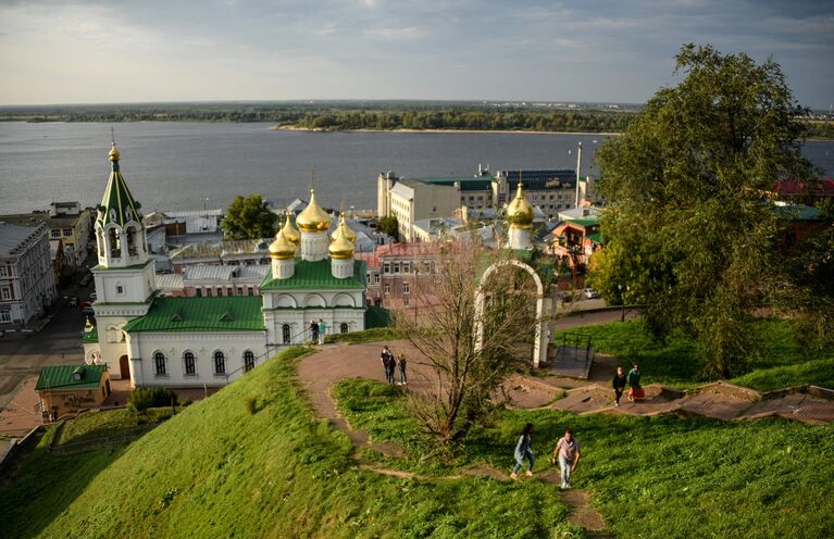 Вид на церковь Рождества Иоанна Предтечи на Торгу в Нижнем Новгороде