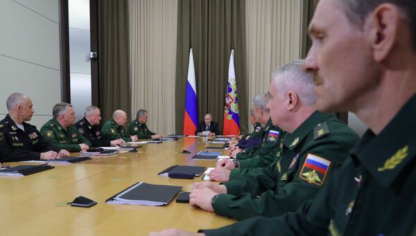 Президент Рф Владимир Путин проводит совещание с руководством министерства обороны РФ и представителями ВПК. 15 мая 2018