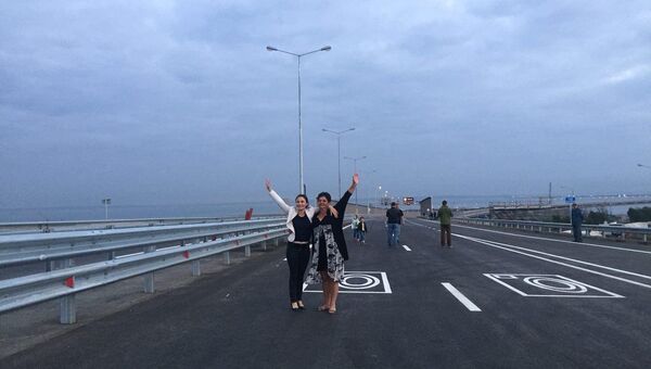 Гости на открытии автомобильного движения по автодорожной части Крымского моста