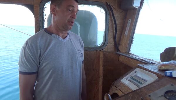 ФСБ России задержало в Крыму украинское рыболовецкое судно ЯМК-0041