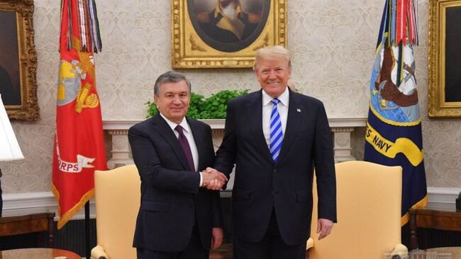 Шавкат Мирзиёев и Дональд Трамп Шавкат Мирзиёев и Дональд Трамп