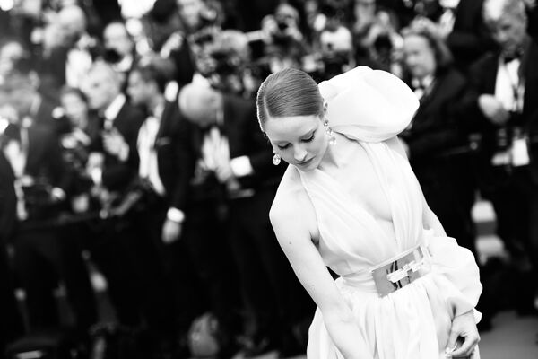 Модель Барбара Майер на красной дорожке церемонии открытия 71-го Каннского международного кинофестиваля