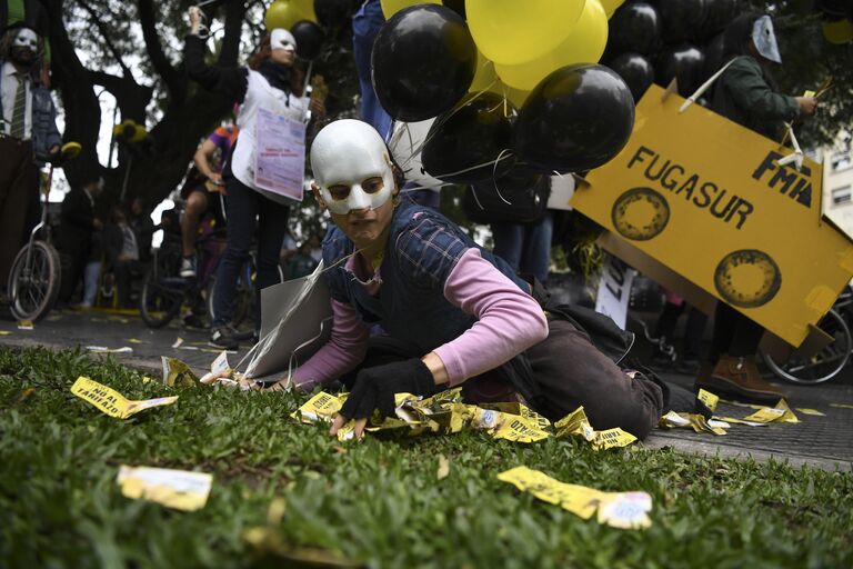 Акция протеста против роста тарифов на на коммунальные услуги в Буэнос-Айресе, Аргентина. 14 мая 2018 года