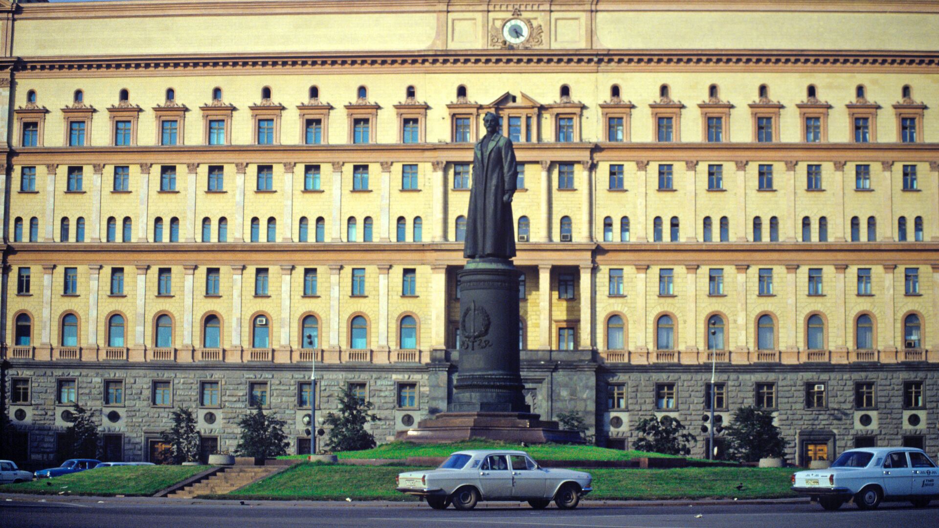 Здание Комитета Государственной Безопасности СССР - РИА Новости, 1920, 25.12.2024