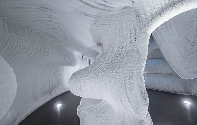 Ледяная пещера в парке Зарядье Ледяная пещера в парке Зарядье