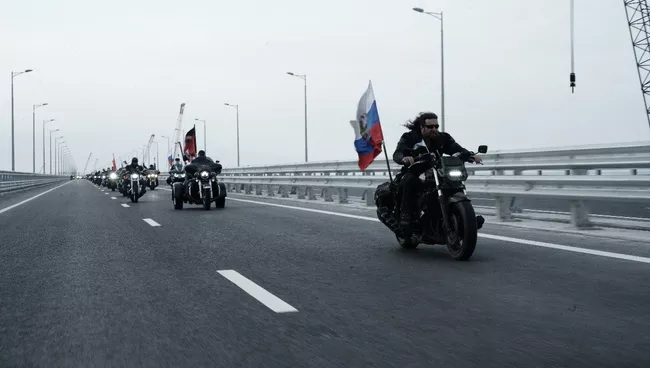 Байкер Хирург на Крымском мосту