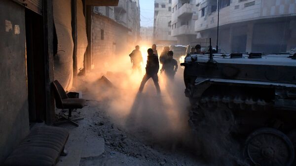 Сирийские военнослужащие в южном пригороде Дамаска. Архивное фото