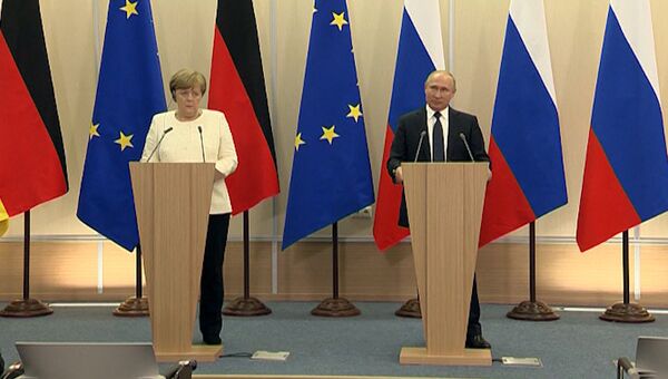 LIVE: Пресс-конференция Владимира Путина и Ангелы Меркель в Сочи