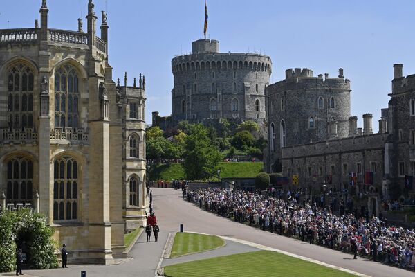 Британский принц Гарри к часовне Святого Георгия в Виндзорском замке. 19 мая 2018