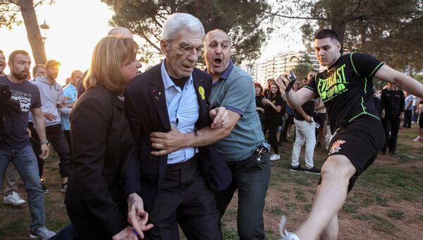 Нападение на мэра города Салоники Яньниса Бутариса в Греции. 19 мая 2018