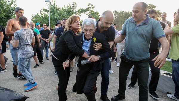 Мэр города Салоники Яньнис Бутарис после нападения в Греции. 19 мая 2018
