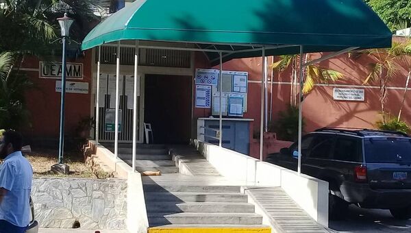 Избирательный участок в районе Каракаса Барута