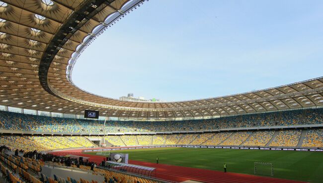 Стадион национального спортивного комплекса Олимпийский в Киеве Стадион национального спортивного комплекса Олимпийский в Киеве