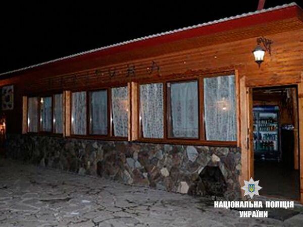 Сержант бросил осколочную гранату в односельчан в селе Лесная Тарновица, Украина. 21 мая 2018 Сержант бросил осколочную гранату в односельчан в селе Лесная Тарновица, Украина. 21 мая 2018