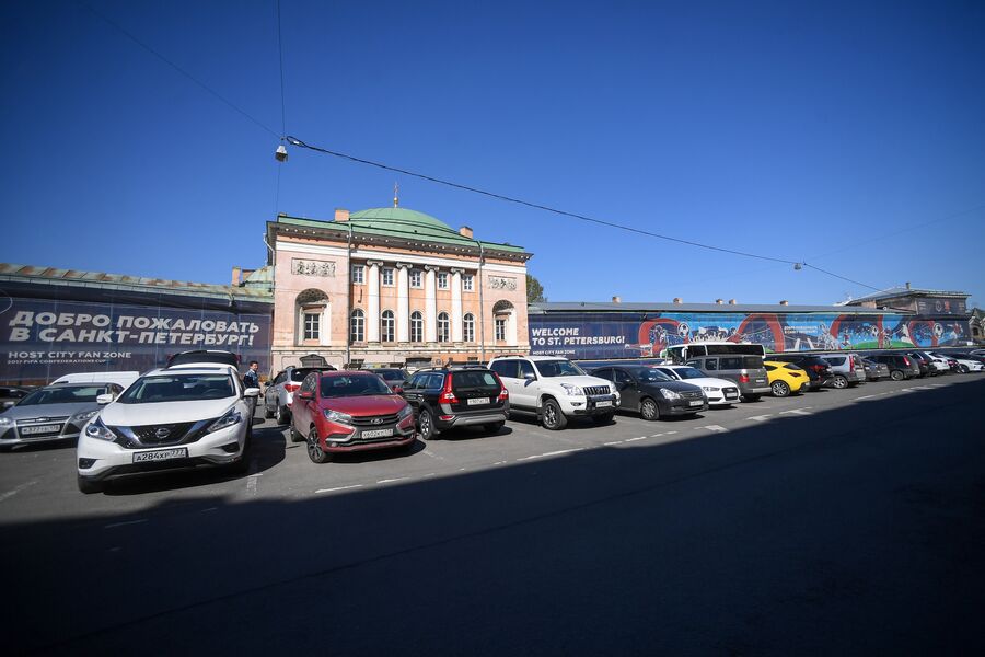 Конюшенная площадь в Санкт-Петербурге, где будет проходить Фестиваль болельщиков FIFA