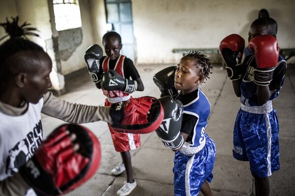 Луис Тато. Школа бокса для девочек в Кении