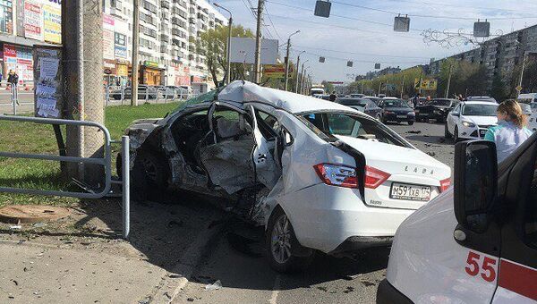 Машина Дмитрия Волкова, погибшего в ДТП в Челябинске 20 мая