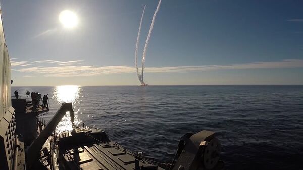 Запуск ракет Булава по полигону Кура с подводного крейсера Юрий Долгорукий в Белом море