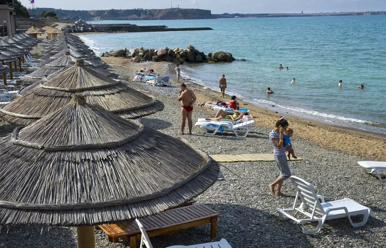 Отдых в отелях Крыма (Бахчисарайский район, село Песчаное) Отдых в отелях Крыма (Бахчисарайский район, село Песчаное)