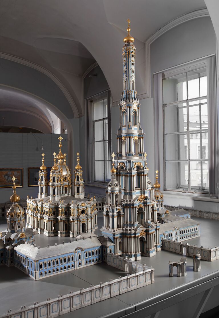 Изначальный макет колокольни Растрелли в музее, расположенном в здании Петербургской Академии художеств Изначальный макет колокольни Растрелли в музее, расположенном в здании Петербургской Академии художеств