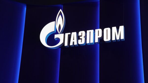 Логотип компании Газпром на Петербургском международном экономическом форуме