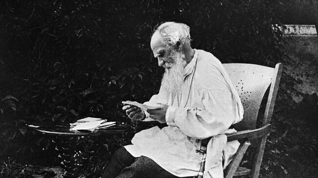 Русский писатель Лев Николаевич Толстой. Архивное фото