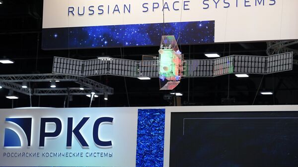 Стенд компании РКС (Российские космические системы) на Петербургском международном экономическом форуме. 26 мая 2018
