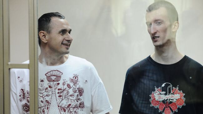 Олег Сенцов (слева) и Александр Кольченко. Архивное фото