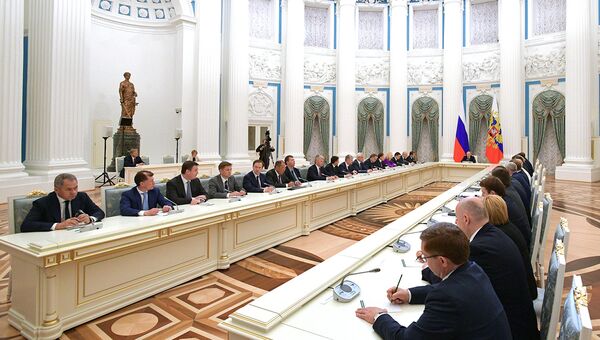 Президент РФ Владимир Путин на совещание с членами нового состава правительства РФ. 26 мая 2018