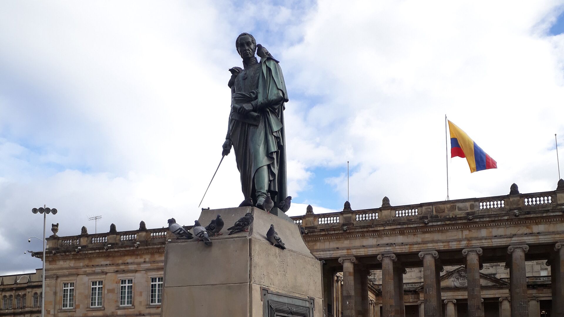 Памятник Симону Боливару на центральной площади Боготы, Колумбия - РИА Новости, 1920, 23.12.2020