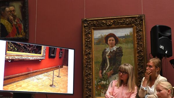 Брифинг по поводу повреждения картины И. Репина в Третьяковской галерее. Архивное фото