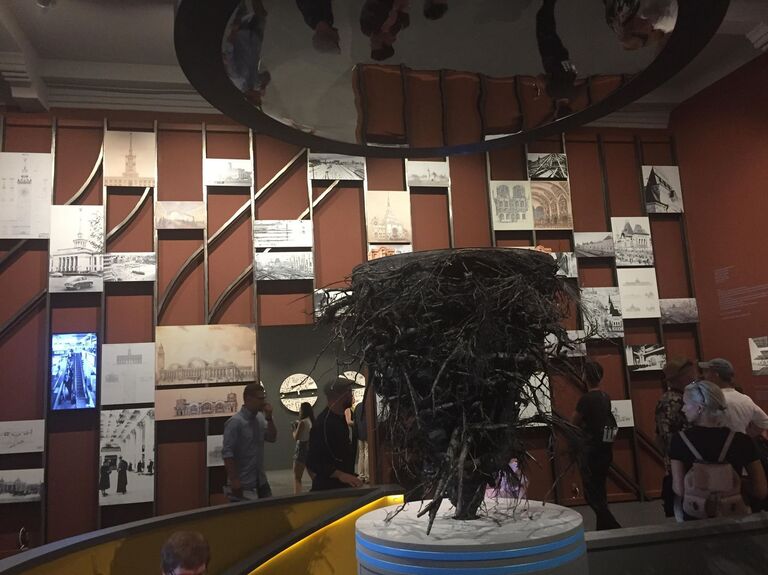 В павильоне России