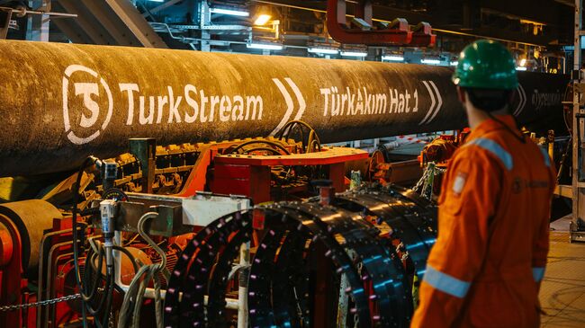 Символьный сварной шов, который знаменует окончание кампании по укладке морских трубопроводов первой нитки Турецкого потока. Архивное фото