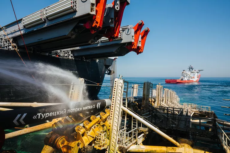 Глубоководная укладка морского участка первой нитки газопровода Турецкий поток Глубоководная укладка морского участка первой нитки газопровода Турецкий поток