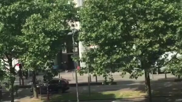 Полицейские нейтрализовали напавшего на людей стрелка в Бельгии Полицейские нейтрализовали напавшего на людей стрелка в Бельгии