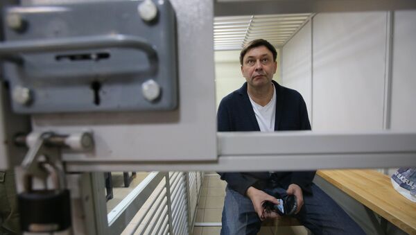 Руководитель портала РИА Новости Украина Кирилл Вышинский во время рассмотрения апелляции на арест в Херсонском зале суда. Архивное фото