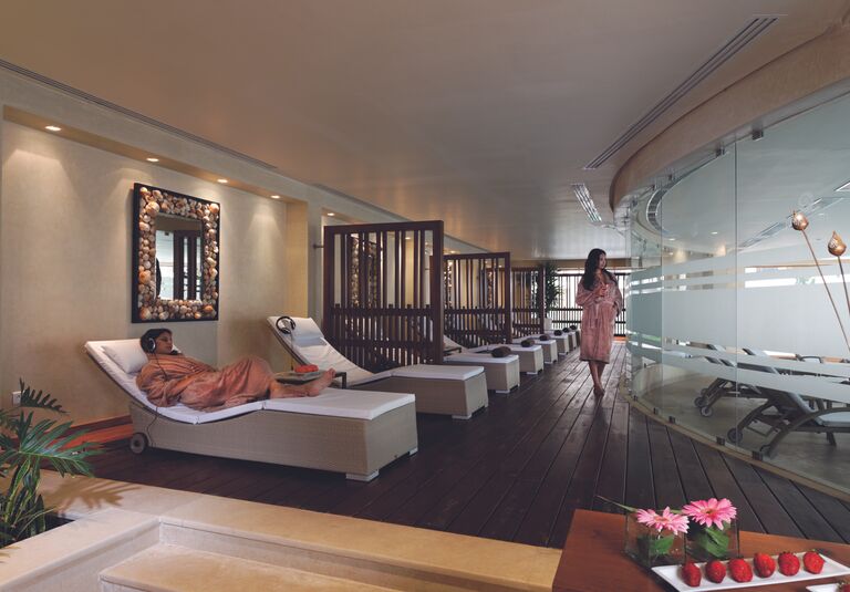 Спа-зона одного из отелей в городе Сус, Тунис Спа-зона одного из отелей в городе Сус, Тунис