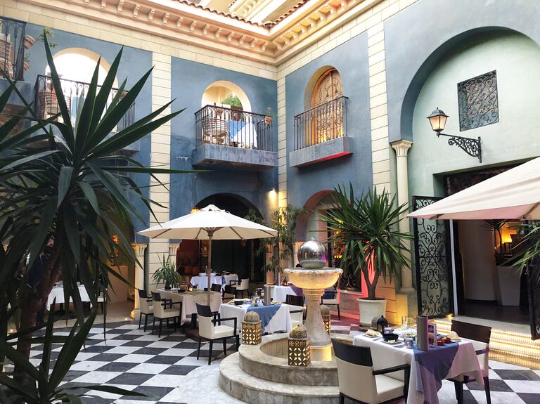 Ресторан одного из отелей в городе Сусе, Тунис Ресторан одного из отелей в городе Сусе, Тунис