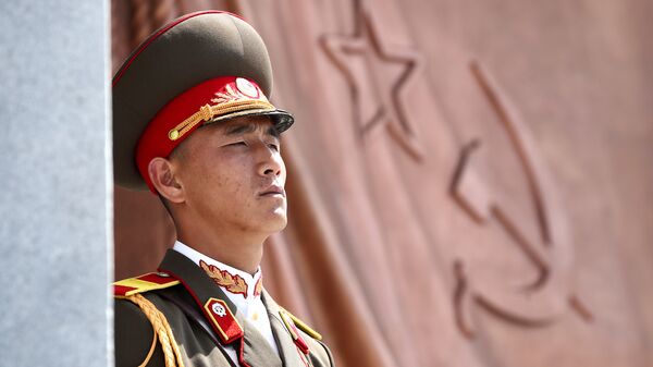 Военный в Пхеньяне